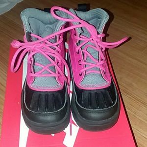 Girls boots